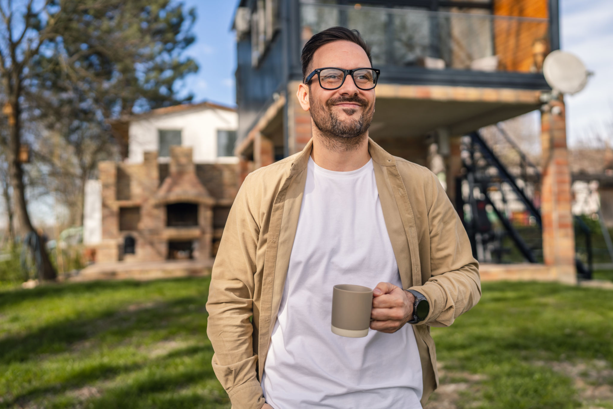 Expand your real estate portfolio with financing designed for purchasing or refinancing rental homes, vacation properties, or other investment opportunities. These programs offer competitive rates and flexible terms to help you maximize returns while building long-term wealth.